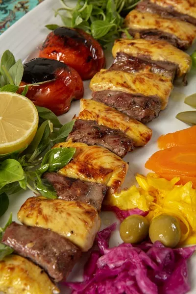 عکس کباب بختیاری: لذیذترین و اصیل ترین نوع کباب ایرانی
