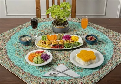 عکس میز غذا با جوجه حلزونی و برنج کته