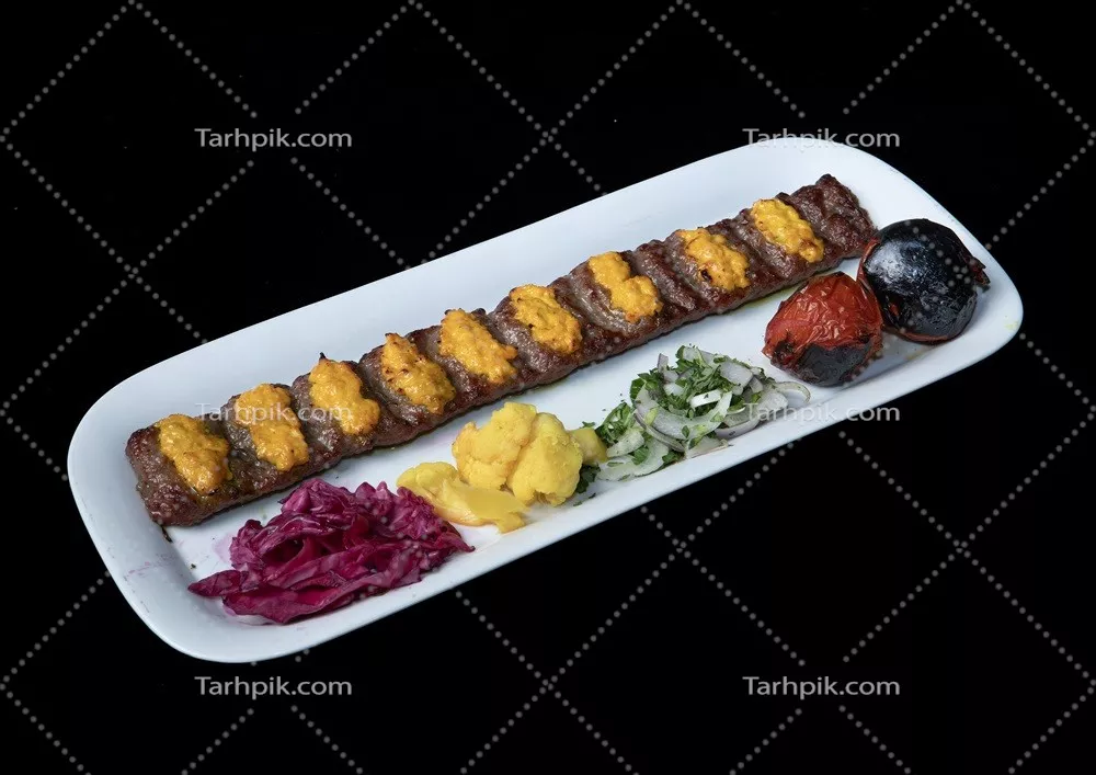 عکس کباب نگینی داخل سینی سفید