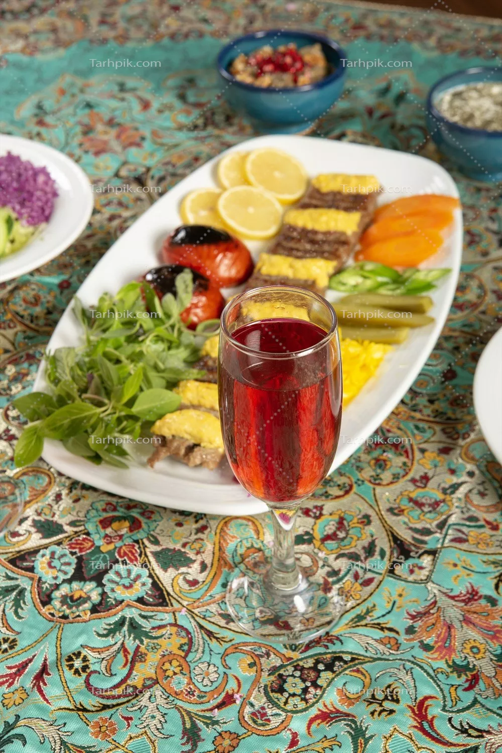 عکس کباب نگینی با طعم بینظیر و مواد تازه
