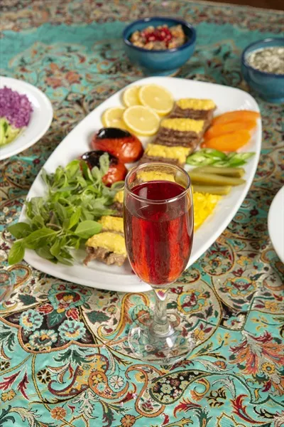 عکس کباب نگینی با طعم بینظیر و مواد تازه