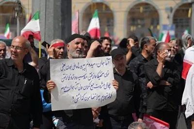 عکس مردم در مراسم تشییع آقای شهید ایران