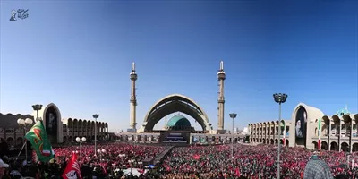 عکس لحظه اقامه نماز میت سید علی خامنه ای رهبر شهید