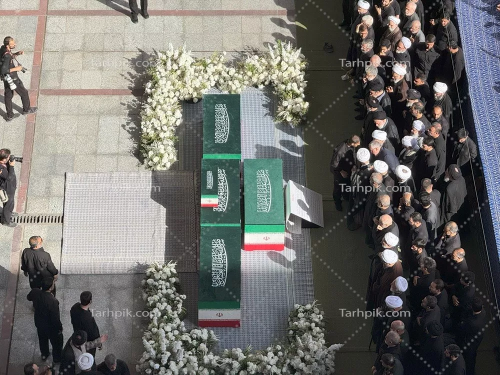 عکس امام خامنهای و جایگاه ایشان در رهبری جمهوری اسلامی ایران