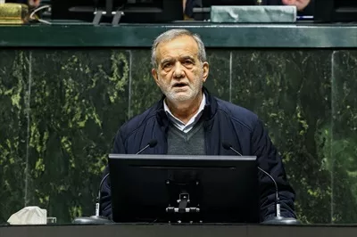 عکس دکتر پزشکیان در مجلس