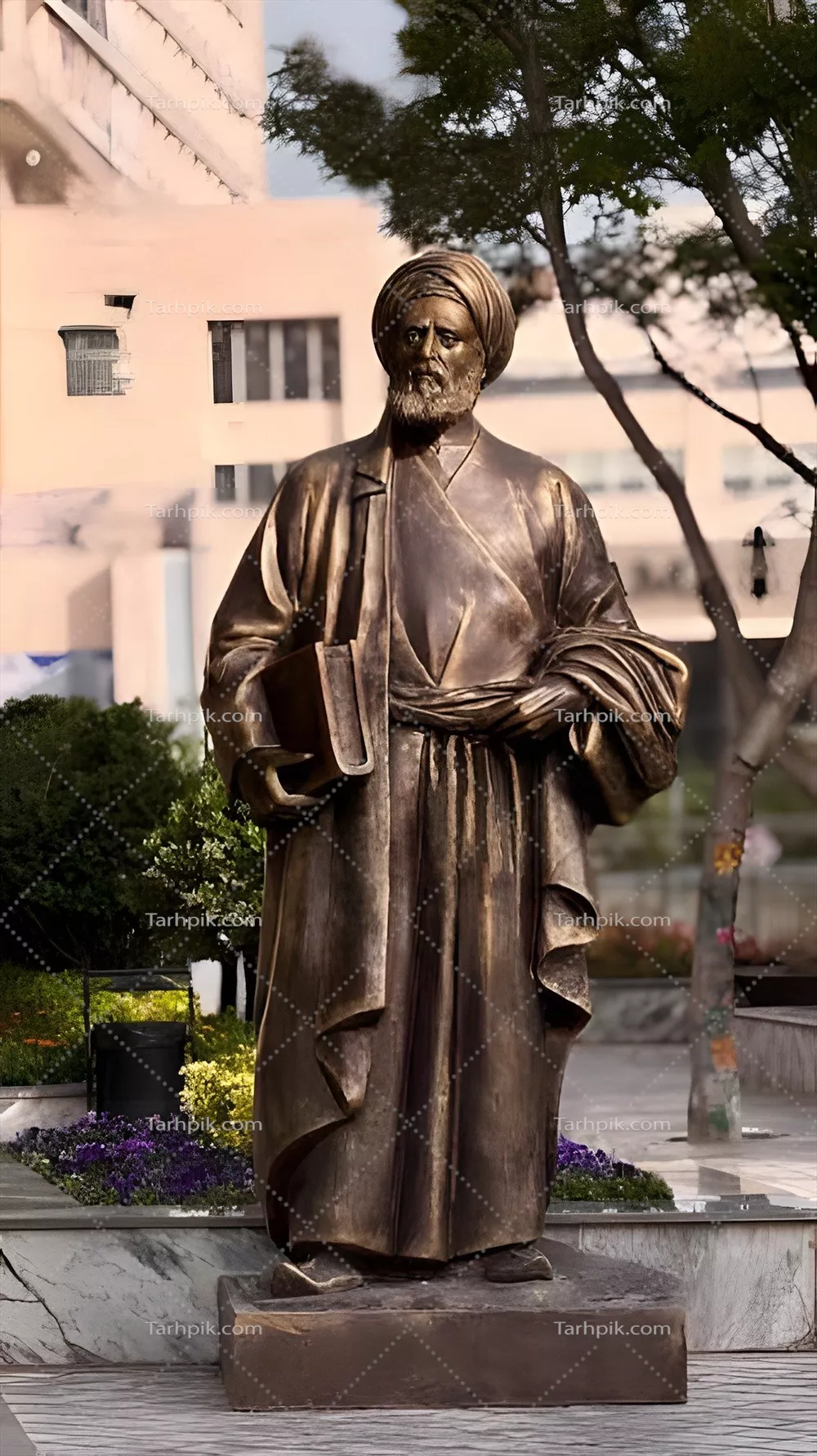 عکس مجسمه شیخ بهایی