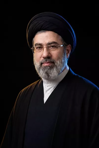 عکس سید مجتبی خامنه ای: شخصیت و تأثیرات فرهنگی ایشان در جامعه ایران