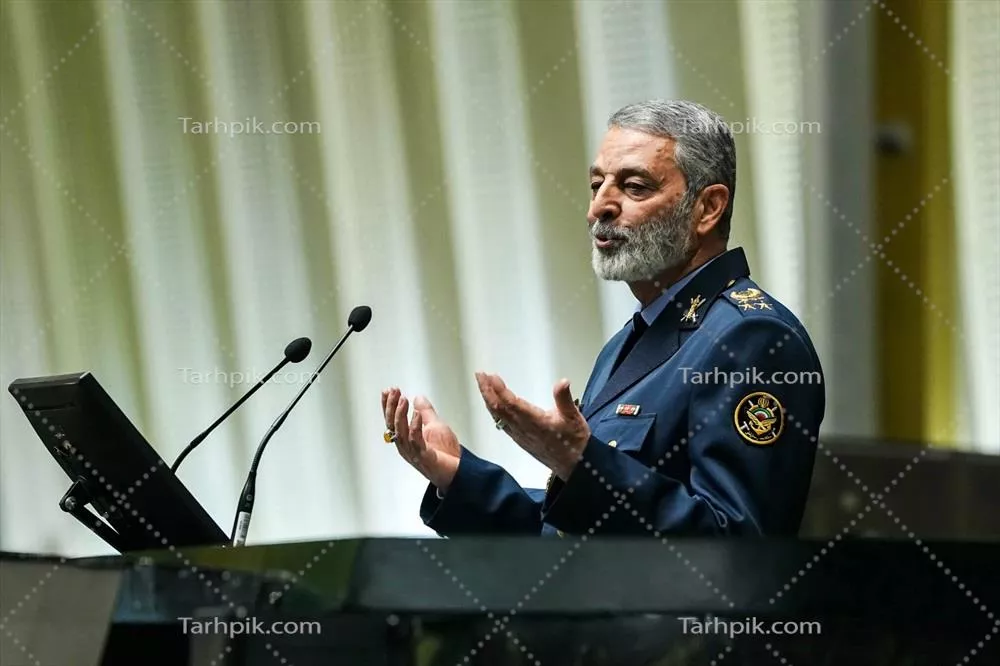 عکس شهید موسوی در مجلس شورای اسلامی