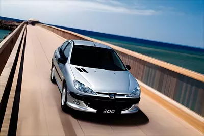 عکس با کیفیت ماشین پژو 206 SD