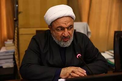 عکس حمید رسایی نماینده مجلس در جلسه با تصویر رسمی