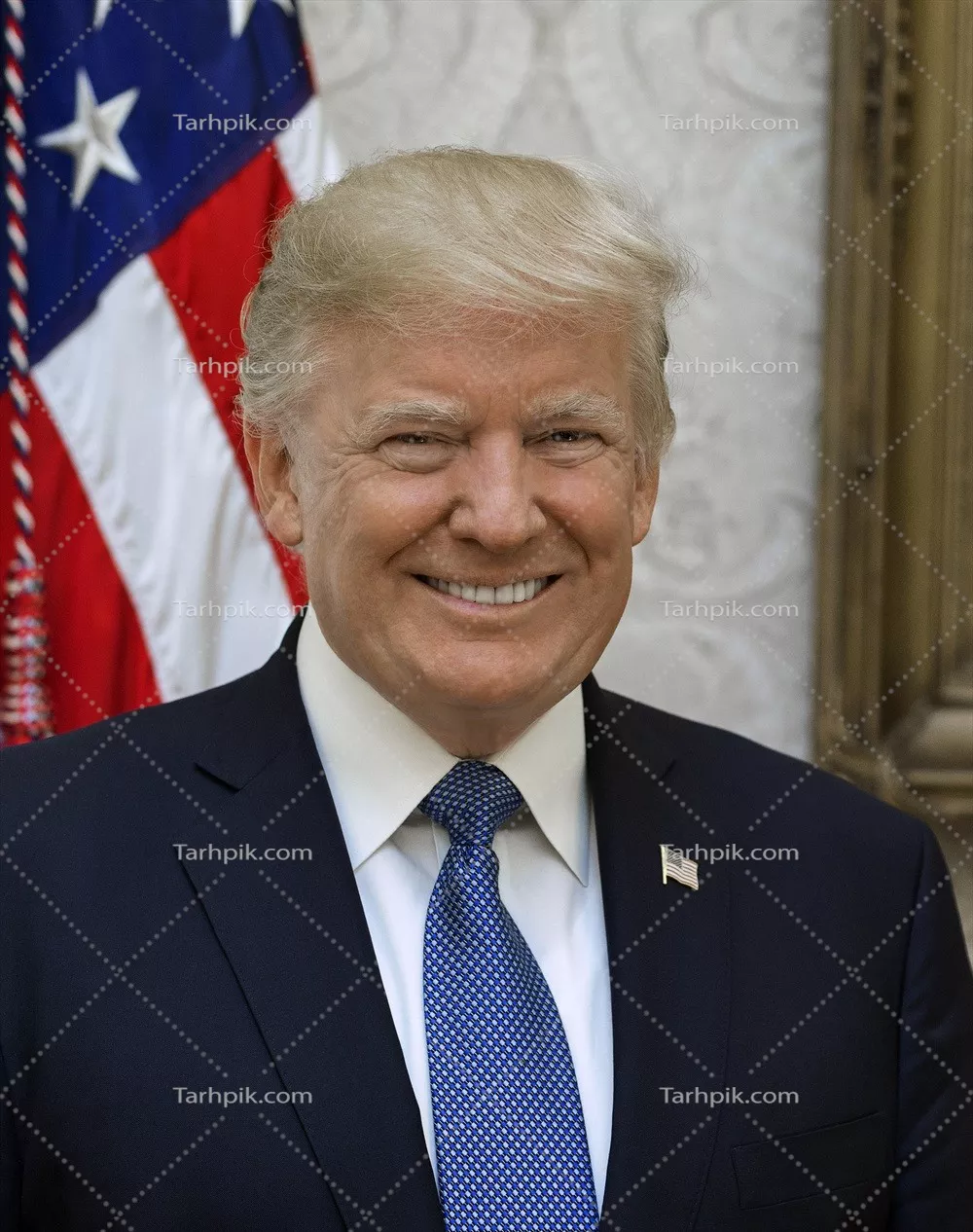 عکس دونالد ترامپ خندان و در حال خوشحالی