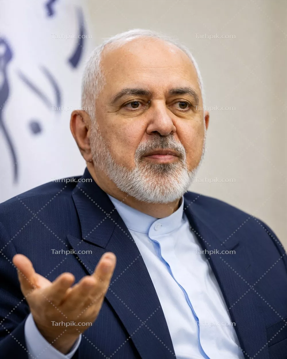 عکس دکتر جواد ظریف با طراحی