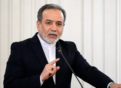 عکس دکتر سید عباس عراقچی با کیفیت بالا