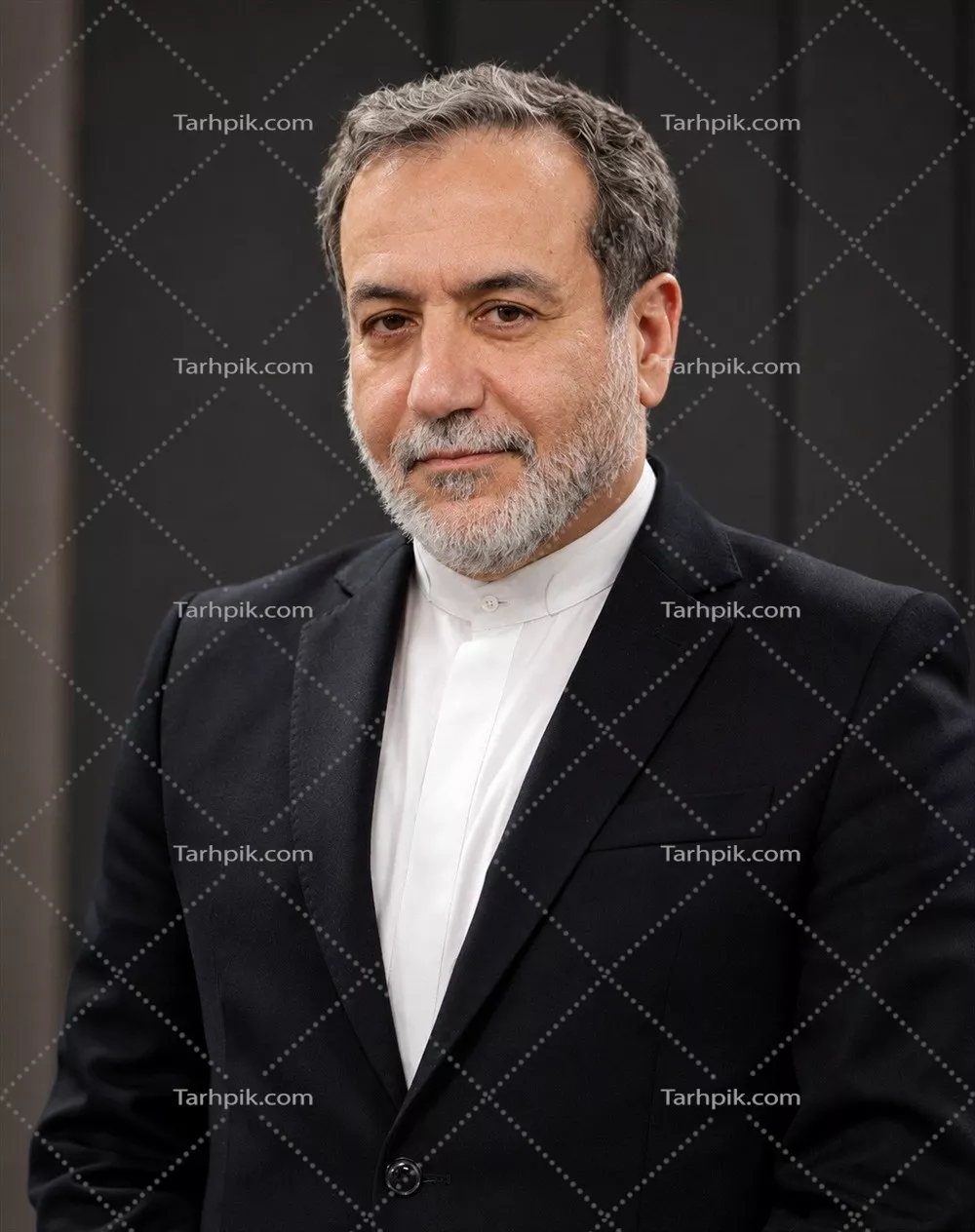 عکس پرتره سید عباس عراقچی با کیفیت بالا و طراحی زیبا