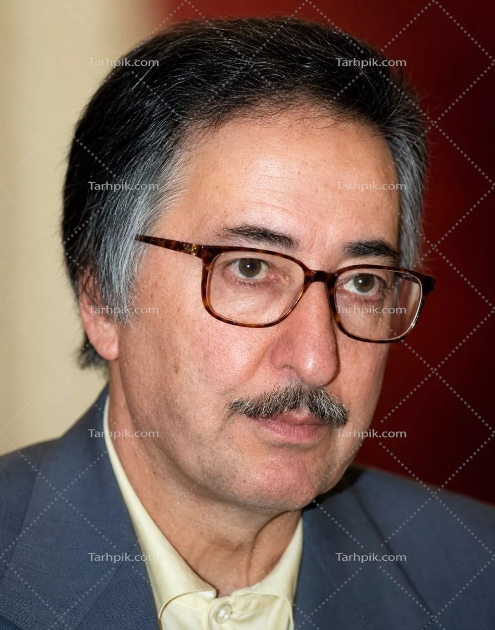 عکس پرتره سید ابولحسن بنی صدر با زیبایی و کیفیت بالا