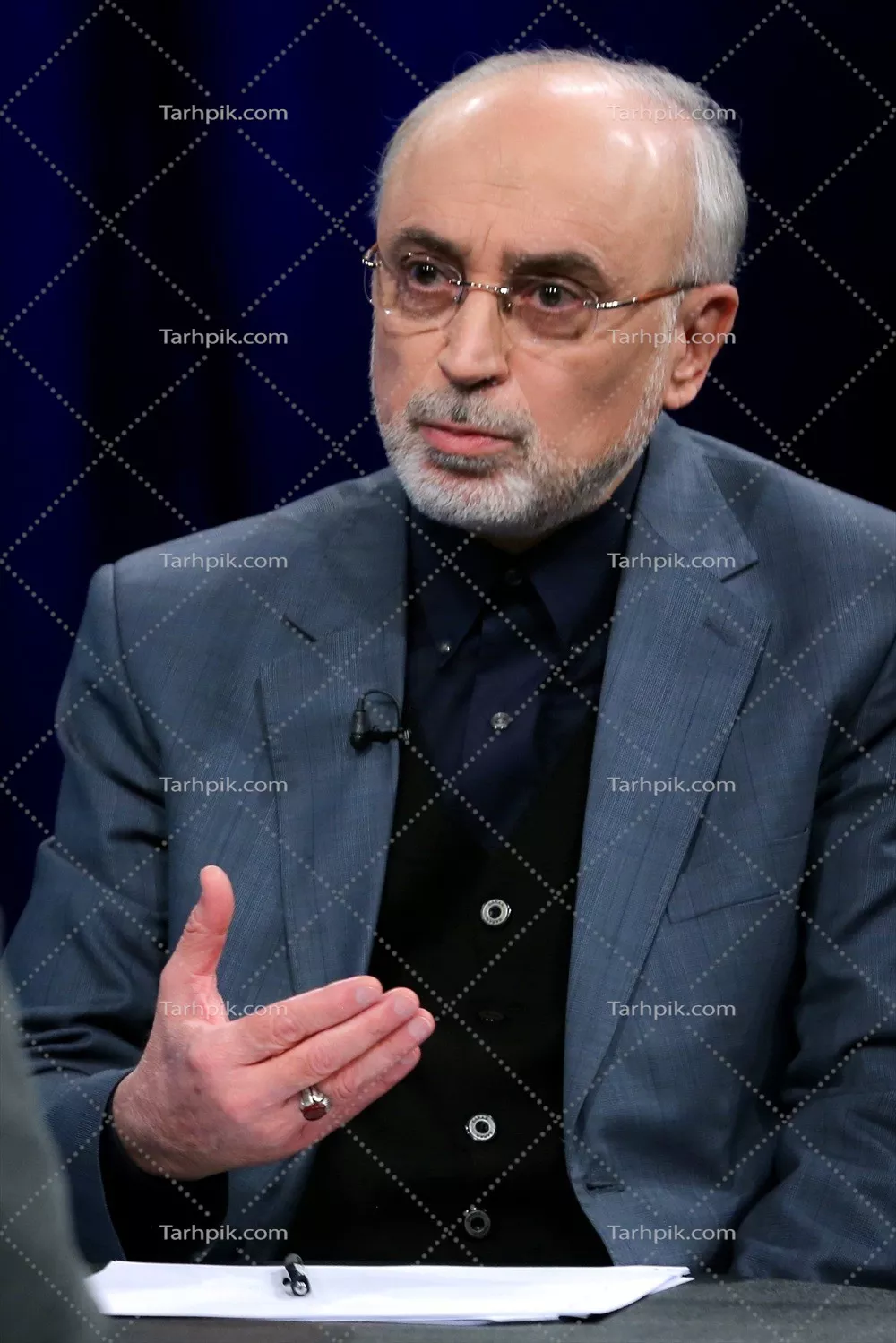 عکس دکتر علی اکبر صالحی با کیفیت مناسب برای استفاده