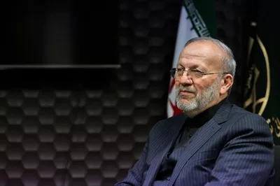 عکس دکتر منوچهر متکی با کیفیت عالی در یک تصویر رسمی