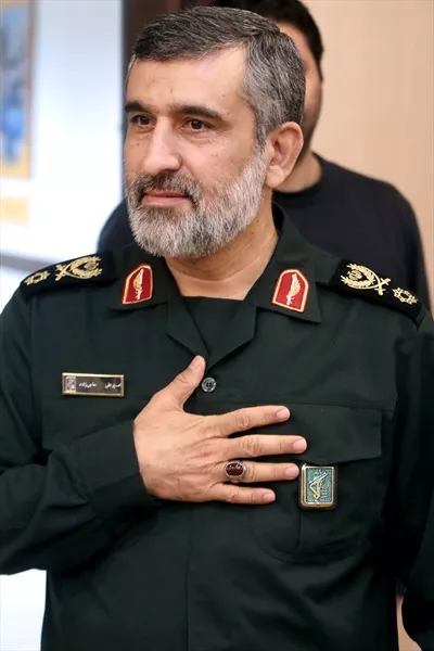 عکس سردار شهید حاجی زاده، قهرمان ملی ایران و نماد ایثار و فداکاری
