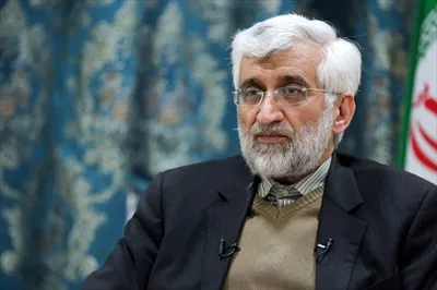 عکس سعید جلیلی نشسته، نمایی از شخصیت و تفکر او
