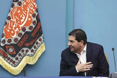 عکس محمد مخبر در حال ابراز ارادت با کیفیت بالا و وضوح عالی