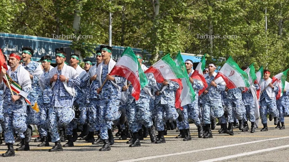 عکس رزمایش نیروی نظامی ایران برای والپیپر