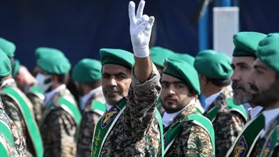 عکس والپیپر نیروهای سپاه با تصاویری از فعالیت های نظامی و دفاعی