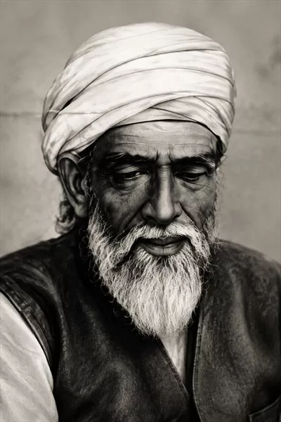 عکس نقاشی ابوالوفای بوزجانی سیاه و سفید