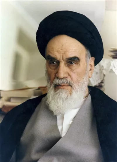 عکس بازسازی شده امام خمینی کبیر و نقش ایشان در تاریخ ایران