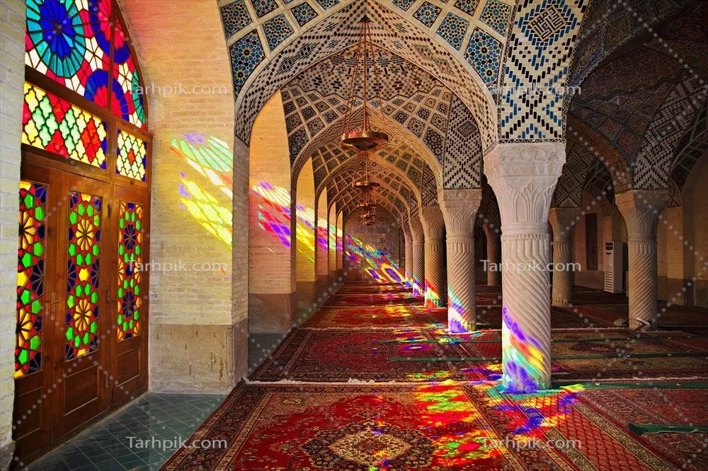 عکس مسجد نصیر الملک شیراز: جاذبه های تاریخی و معماری