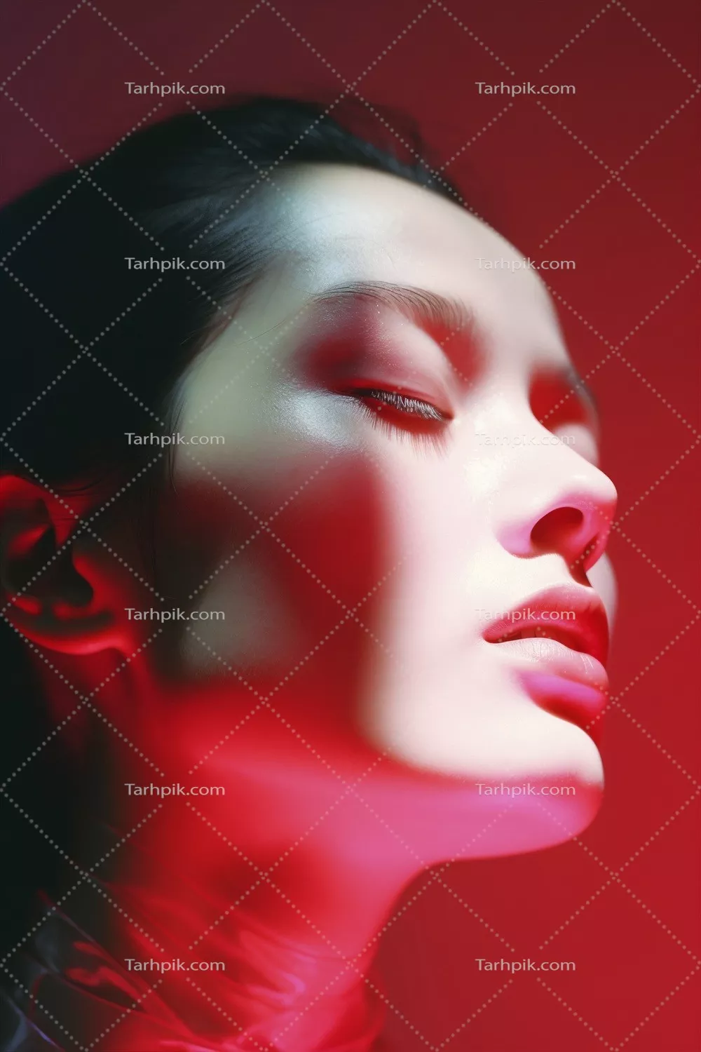 عکس پرتره انتزاعی چهره زن با افکتهای نوری