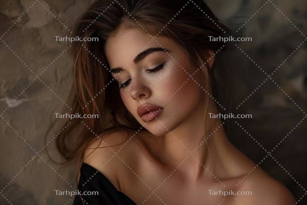 عکس زن باوقار و درخشان - زیبایی جذاب در حرکات نرم