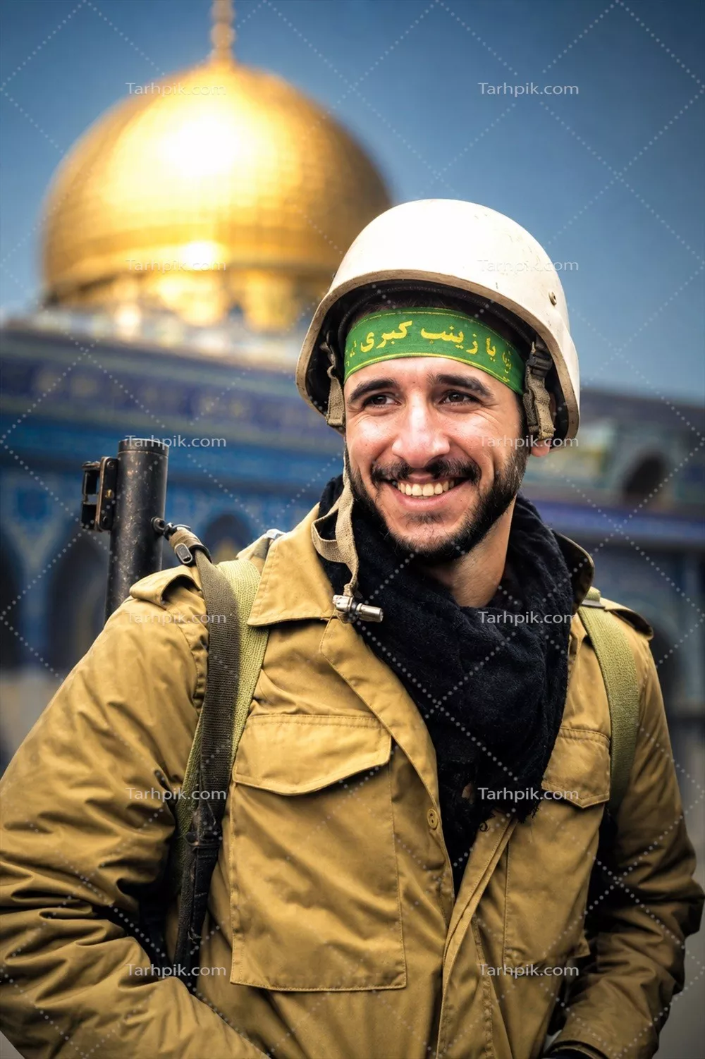 عکس سید میلاد مصطفوی شهید مدافع حرم با پس زمینه حرم