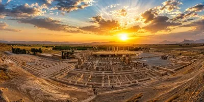 عکس نمای پانوراما از تخت جمشید، شگفتیهای باستانی ایران و زیباییهای آن
