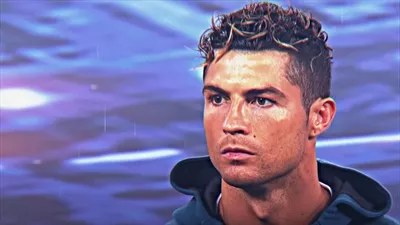 عکس والپیپرهای 4K لپ‌تاپ با تصویر کریستیانو رونالدو (CR7) - کیفیت بالا
