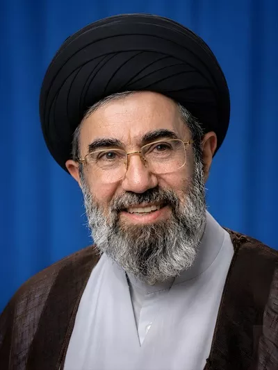 عکس تصویری از آیت الله سید مجتبی خامنه‌ای با پس زمینه آبی