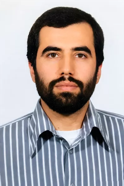 عکس تصویر شهید علی هاشمی: نماد فداکاری و ایثار در تاریخ معاصر ایران