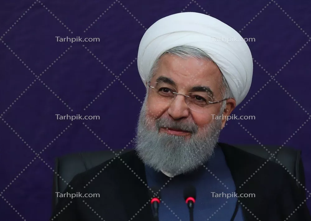 عکس دکتر حسن روحانی، رئیس جمهور سابق ایران، شاد و خندان در زندگی روزمره