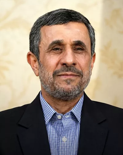 عکس دکتر محمود احمدی نژاد، رئیس جمهور سابق ایران و شخصیت جنجالی