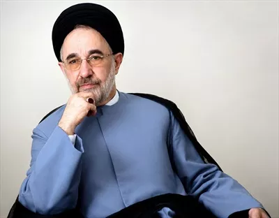 عکس محمد خاتمی متفکرانه و تأثیرات او بر سیاست ایران