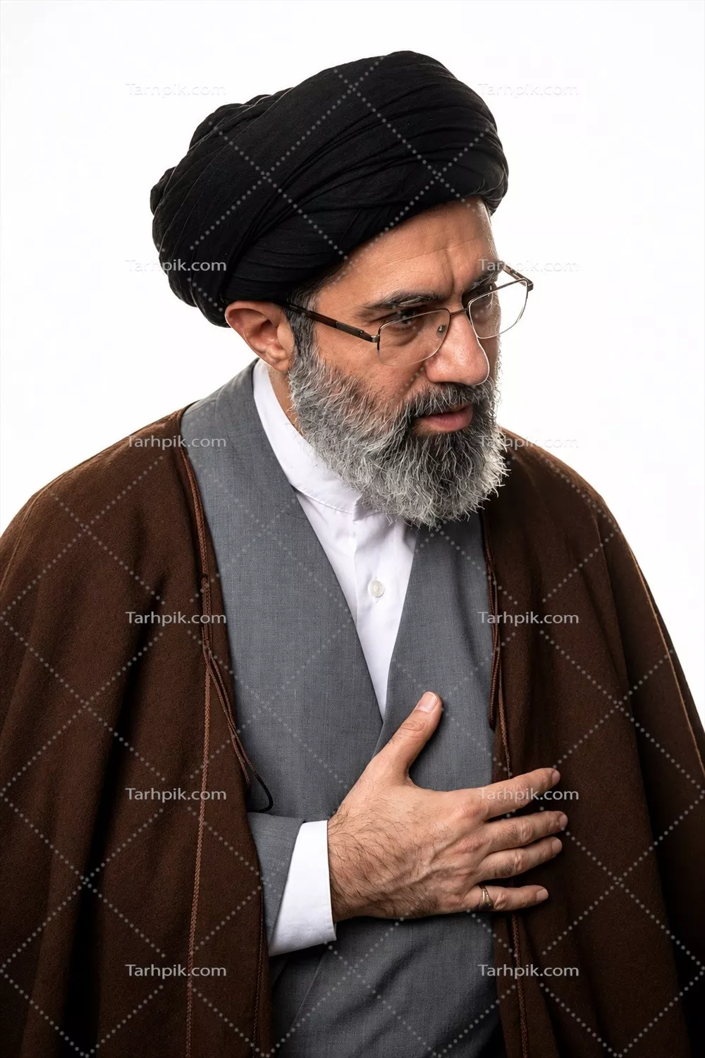 عکس با پس زمینه سفید از سید مجتبی خامنه ای برای استفاده در وب سایت